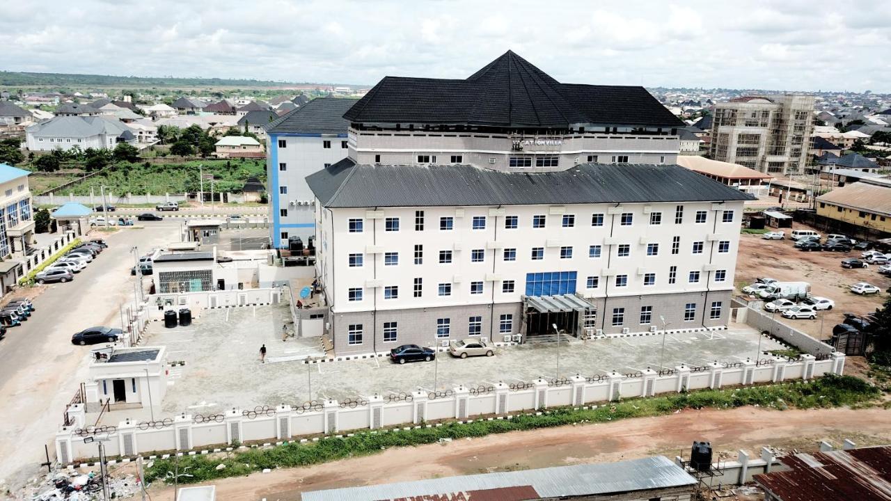 Vacation Villa Hotels And Suites Asaba Exterior foto
