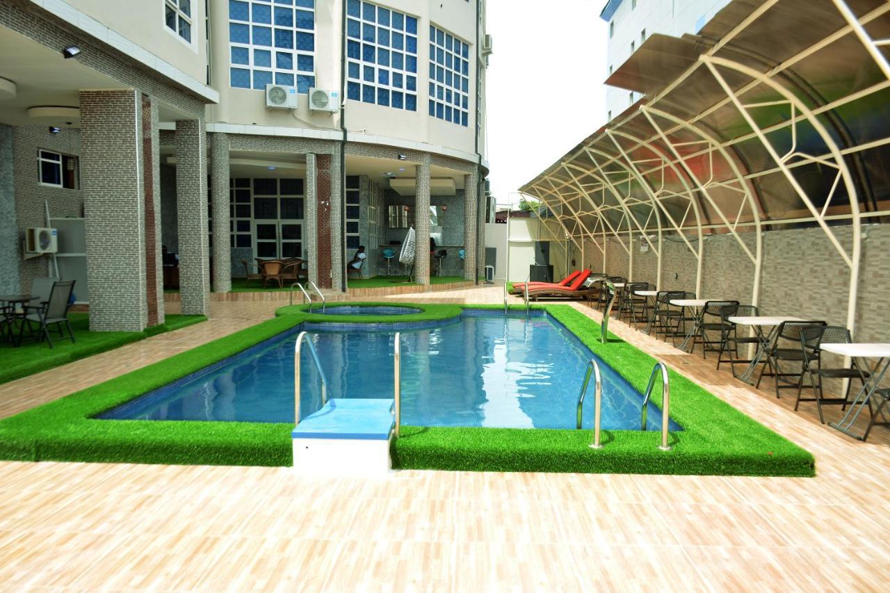 Vacation Villa Hotels And Suites Asaba Exterior foto